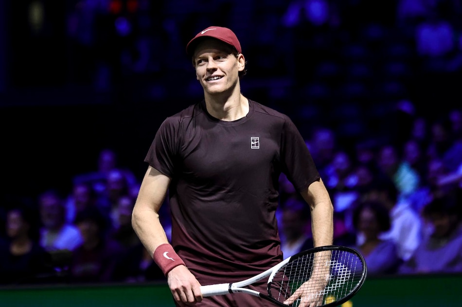 Sinner brilla en París y avanza con paso firme