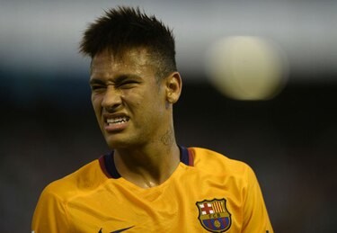 Corte brasileña embarga bienes de Neymar