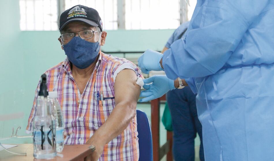Más de 20 mil vacunados en San Miguelito; la fase 2 llega la próxima semana al 8-8