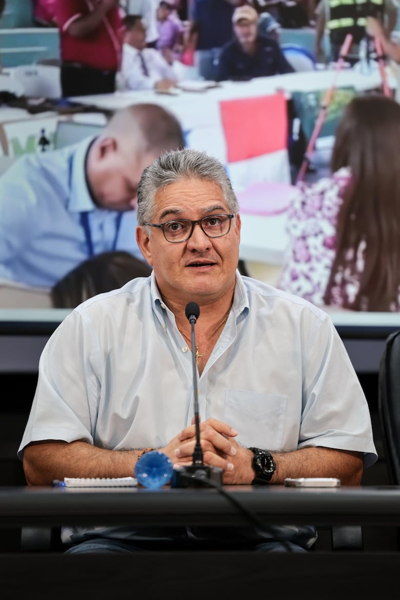 Gobierno rechaza amenazas de dirigente sindical de tomarse las oficinas públicas en Bocas del Toro