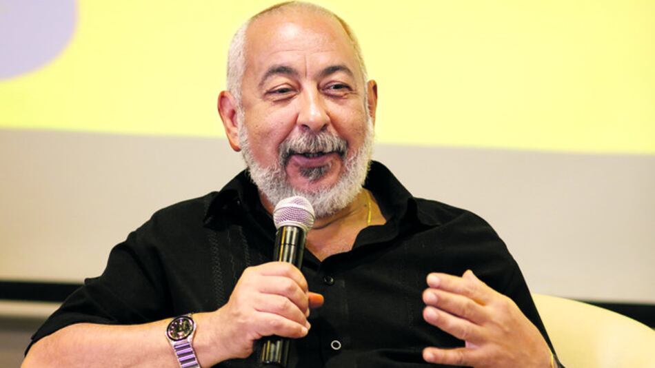 El escritor Leonardo Padura dictará en Panamá taller sobre redacción para cine