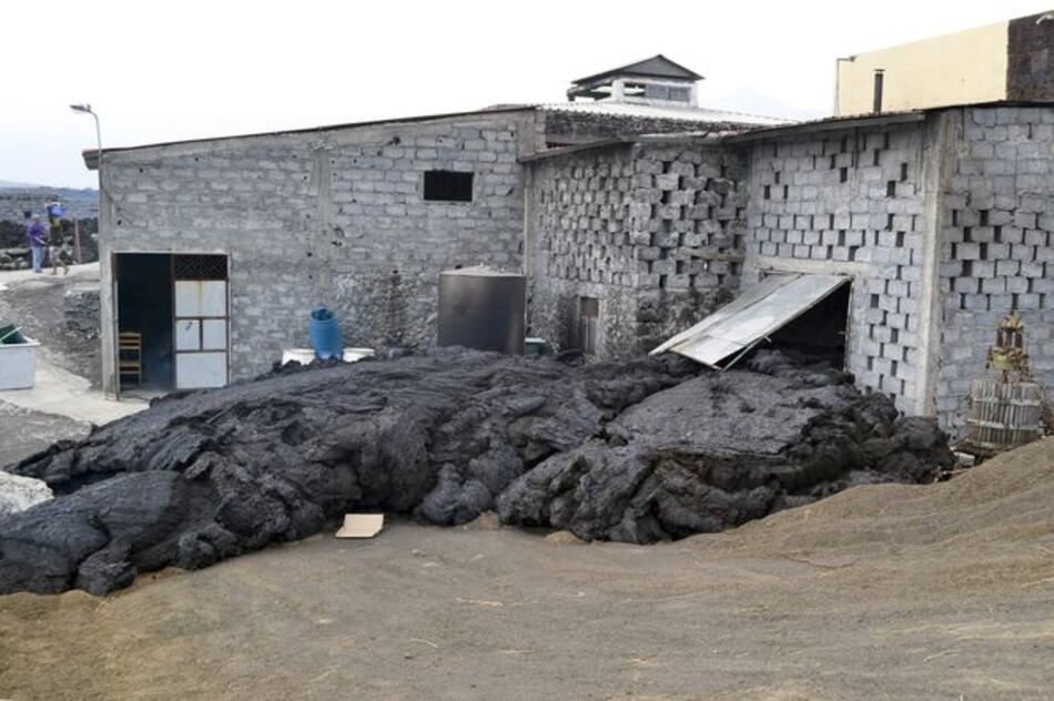 Lava del volcán Fogo se traga un pueblo completo en Cabo Verde, África (Fotos)