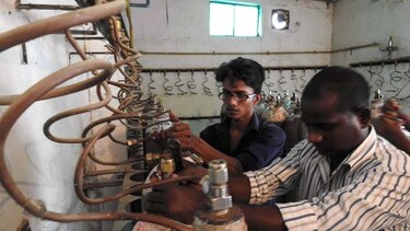 Mueren 64 niños en un hospital de India por falta de oxígeno