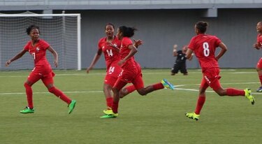 Panamá se impone a El Salvador en fútbol femenino