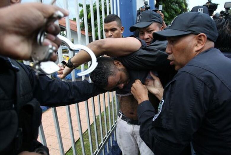 Alma Cortés sale de prisión tras consignar fianza de $300 mil