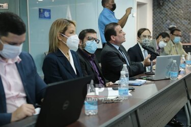 La Asamblea revive el proyecto de ley que fija topes en las tasas de interés bancario