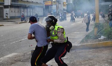Protestas en Venezuela dejan mil 426 arrestos y 21 muertos