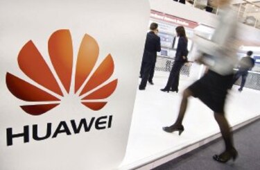 Johnson dice que Huawei puede operar en Inglaterra