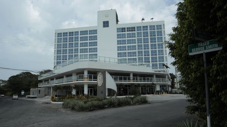 Caja de Ahorros y un secuestro hotelero