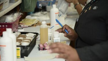 Aumentan precios de servicios de salud, educación, alimentos, restaurantes y hoteles