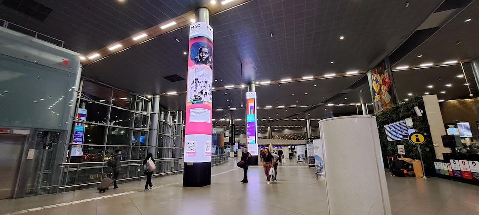 Obras de artistas panameños se exponen en el Aeropuerto Internacional El Dorado, Colombia