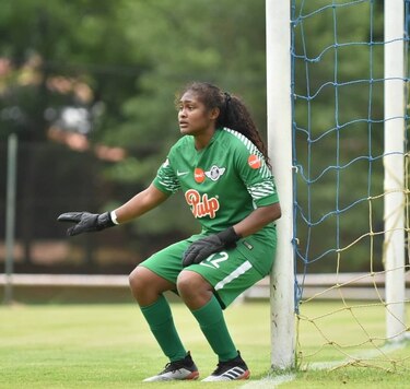 La panameña Yenith Bailey se consagra como la mejor arquera del fútbol paraguayo