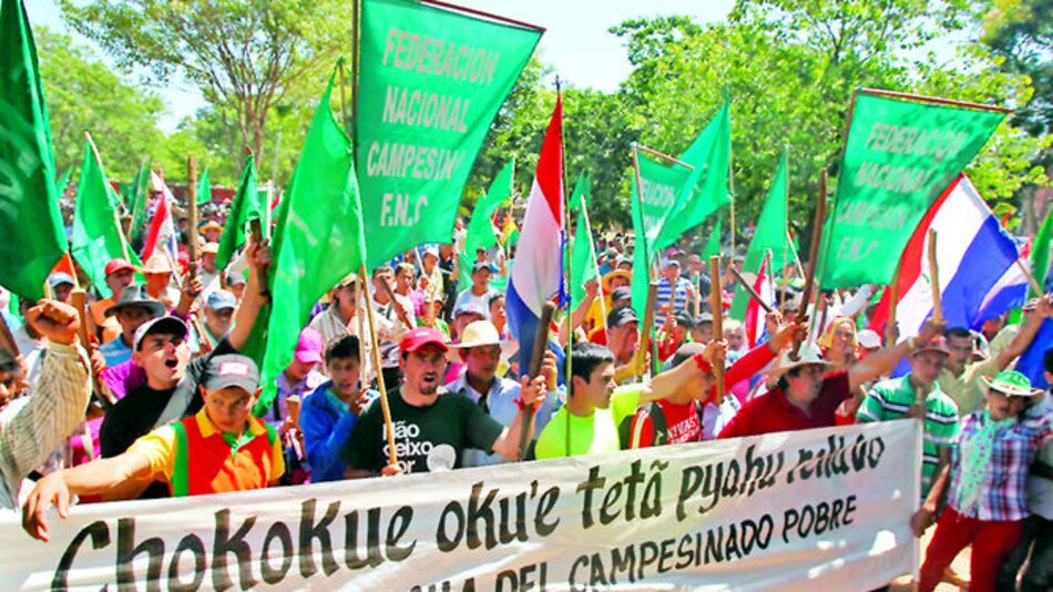 Campesinos exigen una reforma agraria