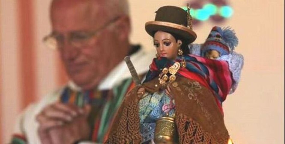Bolivia: templo católico luce imagen de Virgen chola y quiere ser santuario