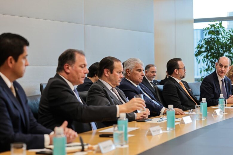 Mulino busca financiamiento en Japón para megaproyectos y atrae interés de Sumitomo