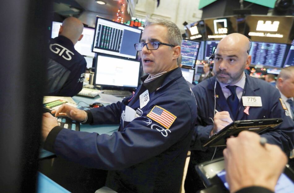 Acciones de EU caen por señales comerciales