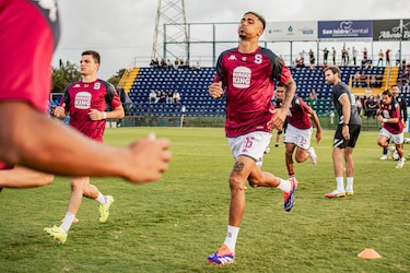 Saprissa confirma la continuidad del panameño Eduardo Anderson
