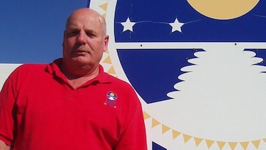 ¿Visionario o estafador? Dennis Hope, el estadounidense que se hizo millonario vendiendo parcelas de la Luna