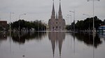 Tres muertos y 20 mil evacuados por inundaciones; Gobierno duplica ayuda