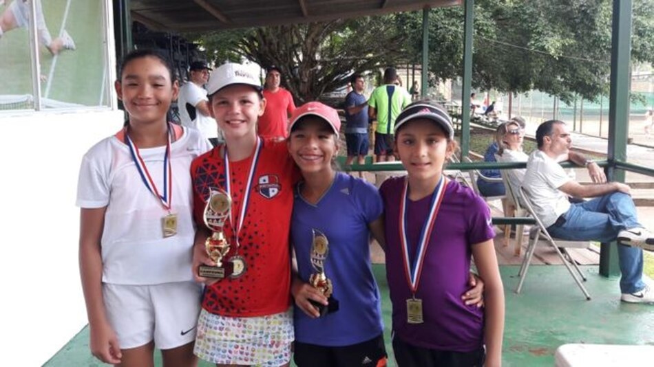 Marzia Pieragostini y Chad Valdés dominan el 'ranking' juvenil