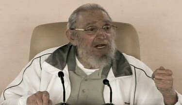 Fidel Castro reaparece en acto público después de nueve meses