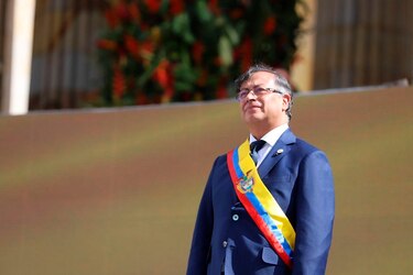 Gustavo Petro invita a los indígenas no solo a resistir sino a gobernar