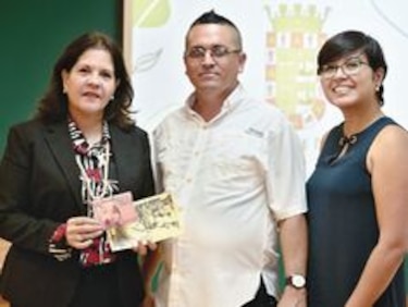 El álbum con las fotos de todos