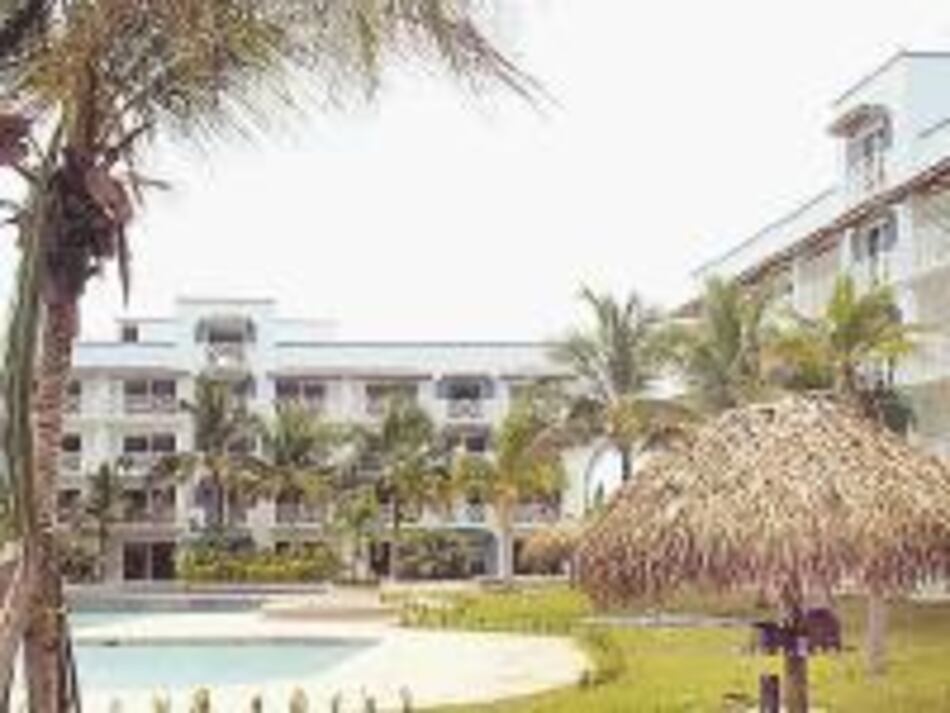 Hoy abre sus puertas el Barceló Playa Blanca Resort