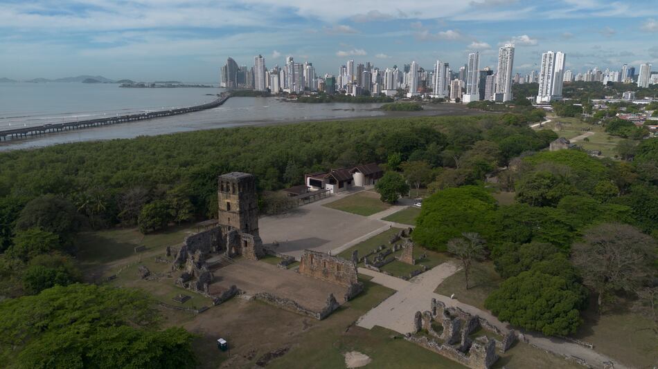 Salida de capitales deja la IED en números rojos en el primer semestre 