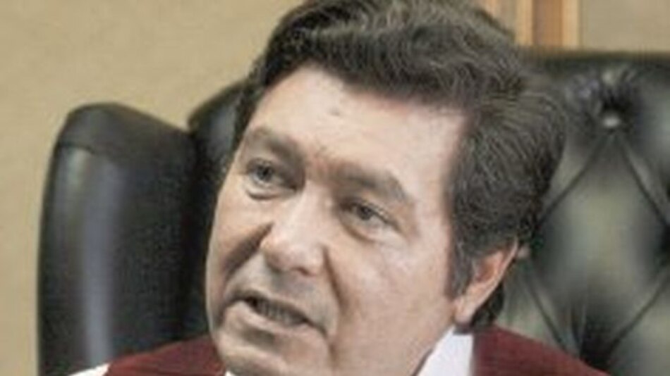 Arrestan a exalcalde de Tijuana Hank Rhon