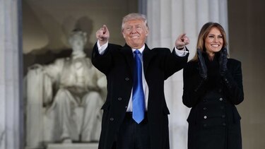 'Todo comienza hoy', tuitea Trump la mañana de su investidura