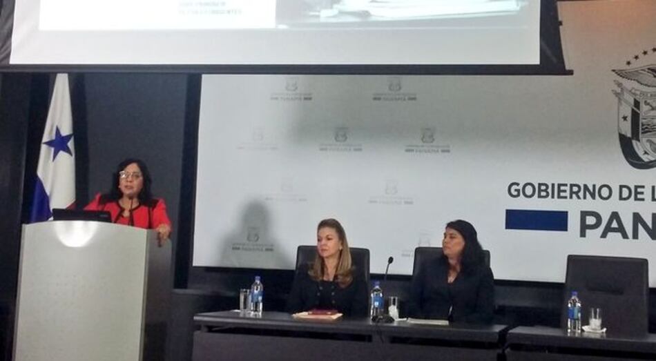 Meduca quiere debate nacional sobre la jornada extendida