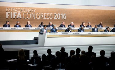 Delegados de FIFA aprueban reformas anticorrupción