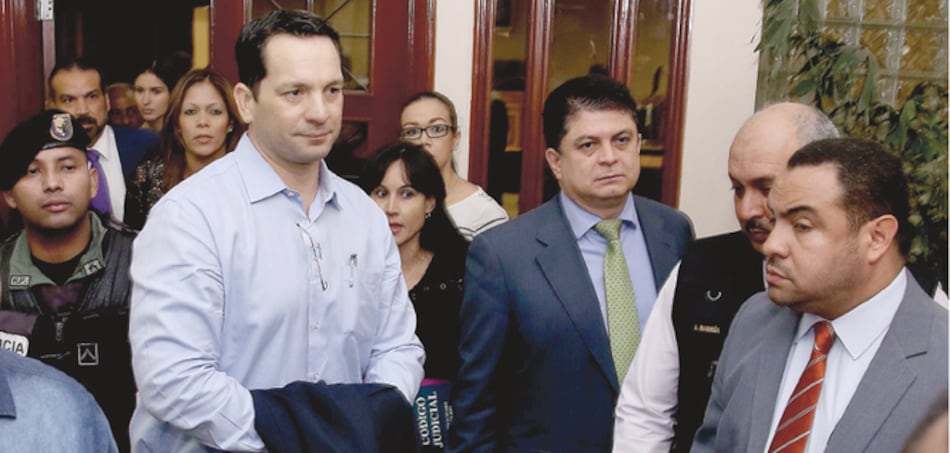 Fiscal solicita enjuiciar a exministro Guillermo Ferrufino