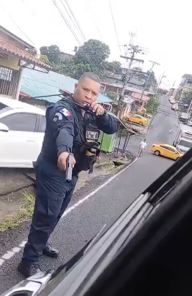 Tensión en operativo policial en San Miguelito: ocupante usó a menores como escudo, afirma la Policía