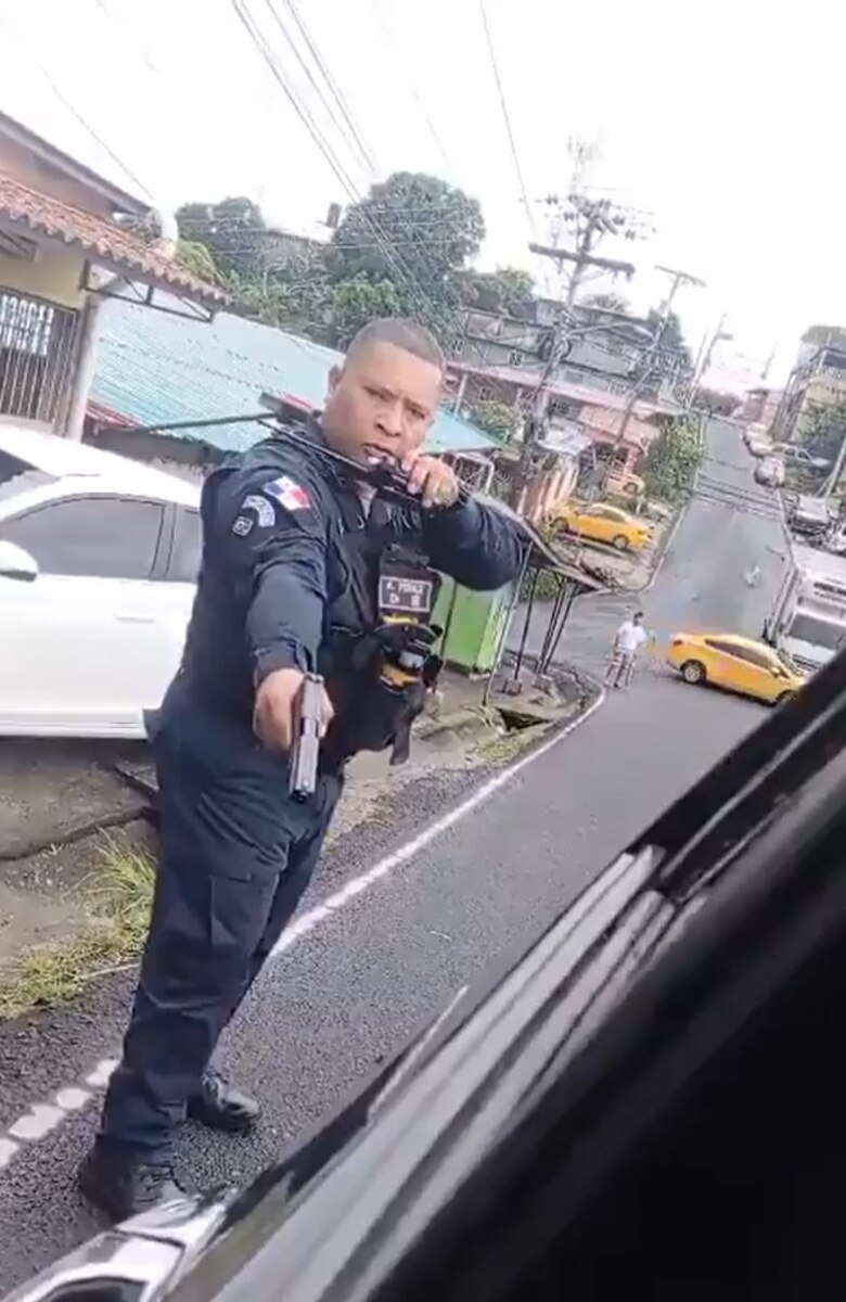 Tensión en operativo policial en San Miguelito: ocupante usó a menores como escudo, afirma la Policía