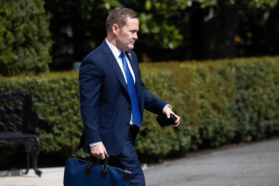 Trump despide a tres funcionarios de la Casa Blanca tras el caso ‘Signalgate’