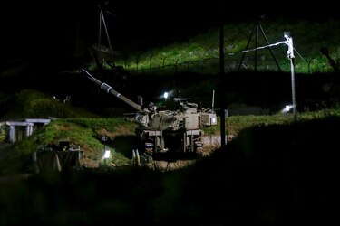 Ejército israelí ataca objetivos terroristas en Gaza tras lanzamiento de cohetes desde el Líbano
