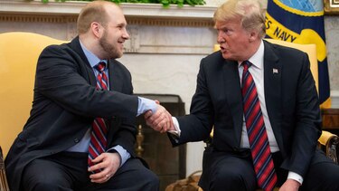 Joshua Holt llega a Estados Unidos