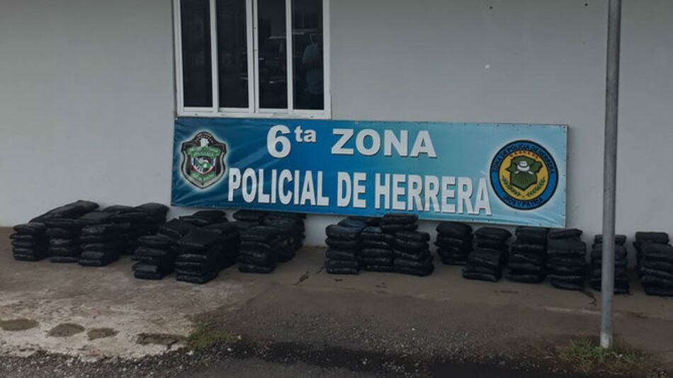 Policía se incauta 188 paquetes de droga en Herrera