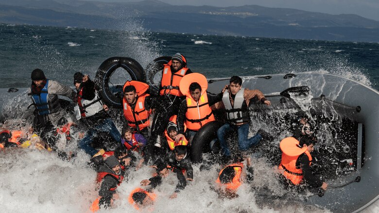 Inmigración: cómo en 10 años en Europa se pasó de la política de acogida de Merkel a hablarse de una ‘invasión’