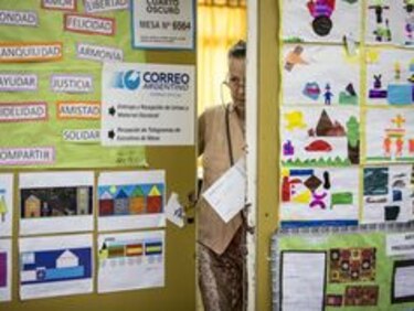 Argentina empezó a elegir presidente