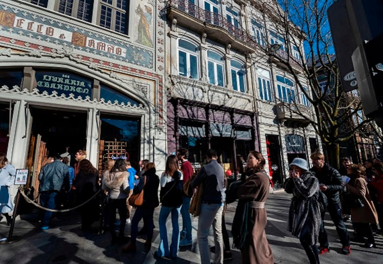 Con ayuda de Harry Potter se salva librería centenaria de Lello de Oporto