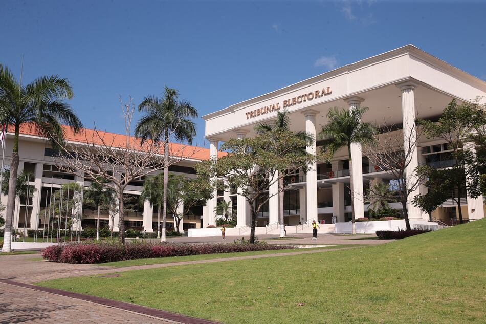 Admiten denuncia de Moulanier contra ‘call center’ y llaman a responsables de las cuentas a presentar descargos