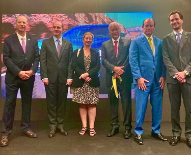 Empresas francesas apuestan por Panamá en proyectos ferroviarios, climáticos y aéreos