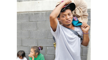Inmigrantes separados de sus hijos empiezan a regresar a sus países