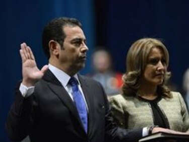 Jimmy Morales asume presidencia de Guatemala