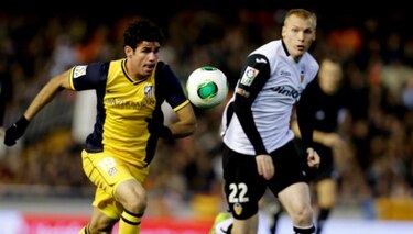 Atlético y Barcelona dirimen liderato de la liga española