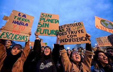 Chile: miles exigen frenar el cambio climático por las futuras generaciones