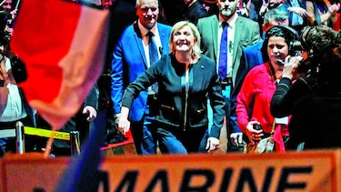 Marine Le Pen inicia campaña presidencial
